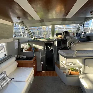 https://the-floating-home.topbarcelonahotels.com